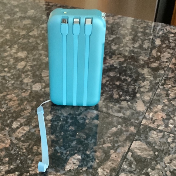 Limitless Ultimate Power Bank - Picture 2 of 6